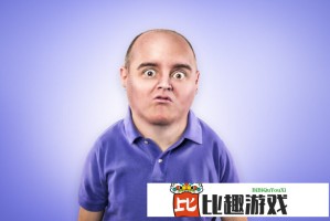司机开车刷视频被拍 旅游大巴安全隐患何时休？