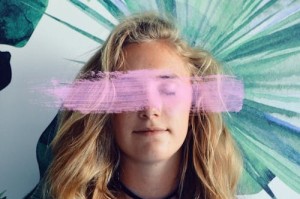 张桂梅的教育奇迹：华萍女高学生毕业入伍跪谢恩师