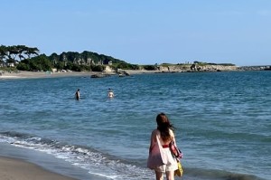 全国多地气温直逼度！夏季提前到来？