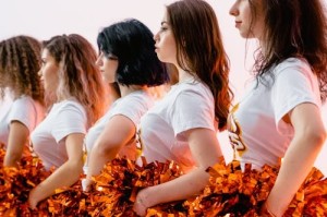 美国万人游行背后：民众对特朗普政策的不满达到顶点