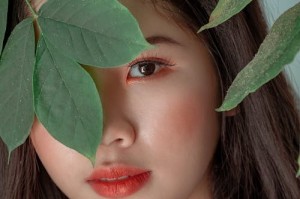 戴玩具出门违法吗？律师解读相关法律规定