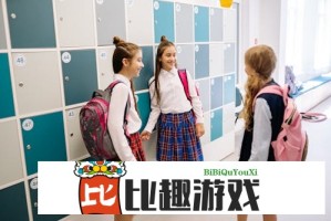 追星文化暗藏危险 女生为要签名冲向车头遭撞击