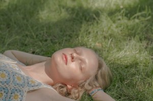 女流眼泪翻白眼害羞脸红：是可爱还是做作？网友热议