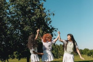 从创作才子到萌系偶像：汪苏泷的双重魅力