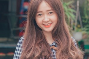 震撼！美国万人大规模游行，民众高喊特朗普必须下台