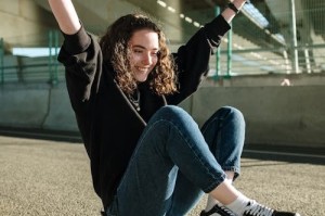 人乱AN乱ALV老人乱：专家呼吁加强法律保护与道德教育