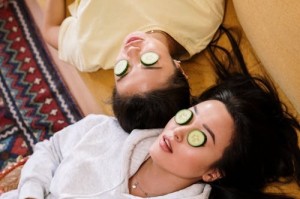 从袁咏仪想生女儿看明星生育观：岁前的心愿与现实的碰撞