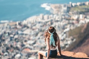 杨超越回应vava道歉引争议 网友：这才是真姐妹