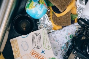 国补版iPhonePro被抢空，分析师：或带动苹果股价上涨